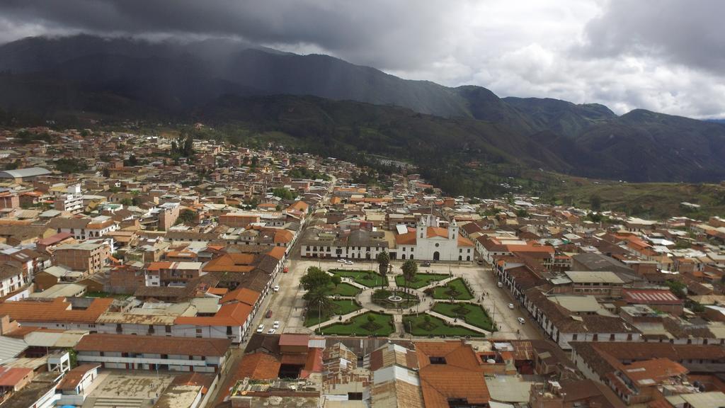 Hostal Buenas Noches Hotel Chachapoyas Exterior photo